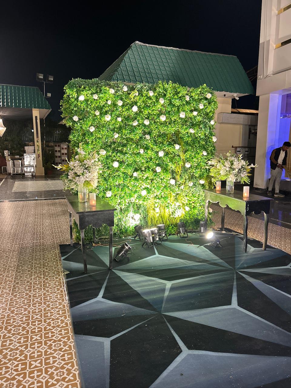 Floral wedding decoration
